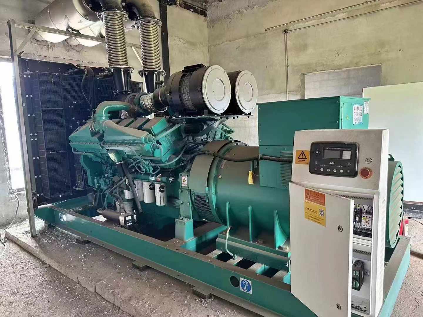 泉山无功补偿装置的性能评估需要考虑哪些因素？